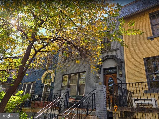 2714 WOODLEY PL NW, Washington, DC 20008