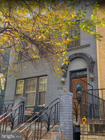 2714 WOODLEY PL NW, Washington, DC 20008