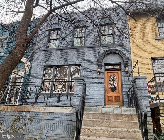 2714 WOODLEY PL NW, Washington, DC 20008