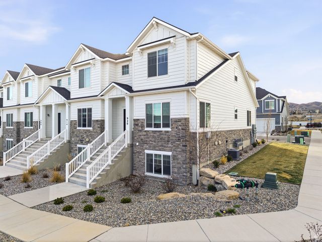 920 N HILLCREST LN, Lehi, UT 84048