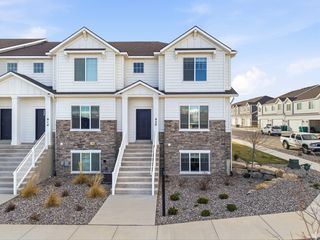 920 N HILLCREST LN, Lehi, UT 84048