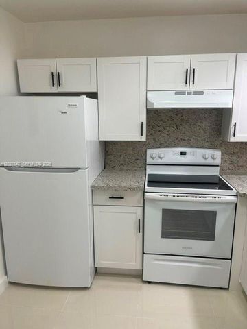 16465 NE 22nd Ave 110, North Miami Beach, FL 33160