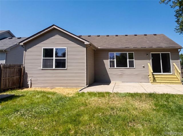 42724 N Walnut Street, Clinton Township, MI 48036