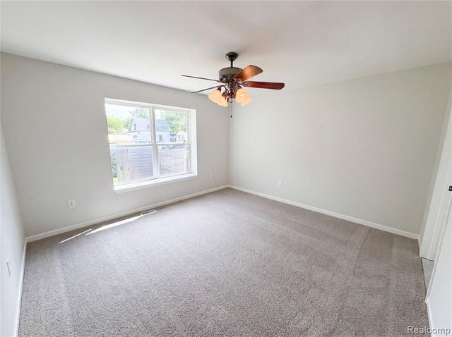 42724 N Walnut Street, Clinton Township, MI 48036