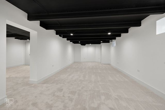 5044 N Merrimac Avenue, Chicago, IL 60630