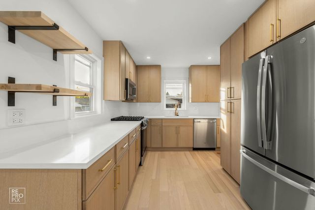 5044 N Merrimac Avenue, Chicago, IL 60630