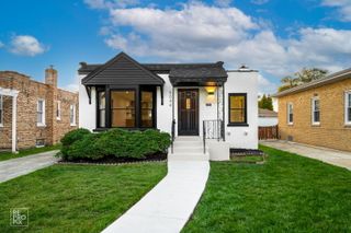 5044 N Merrimac Avenue, Chicago, IL 60630