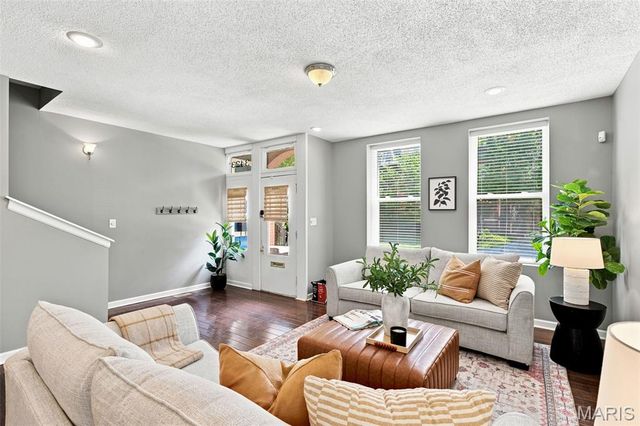 3423 Magnolia Avenue, St Louis, MO 63118