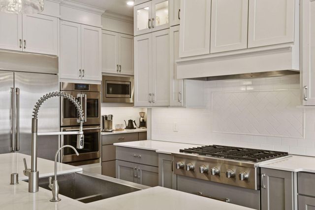 24545 Bentgrass Way, Shorewood, MN 55331