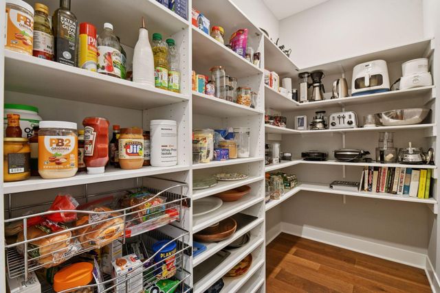 24545 Bentgrass Way, Shorewood, MN 55331