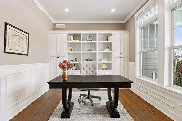 24545 Bentgrass Way, Shorewood, MN 55331