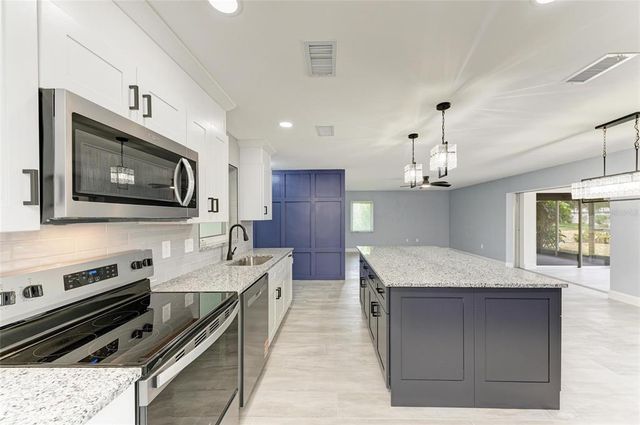 1364 WESTPORT LANE 1403, Sarasota, FL 34232
