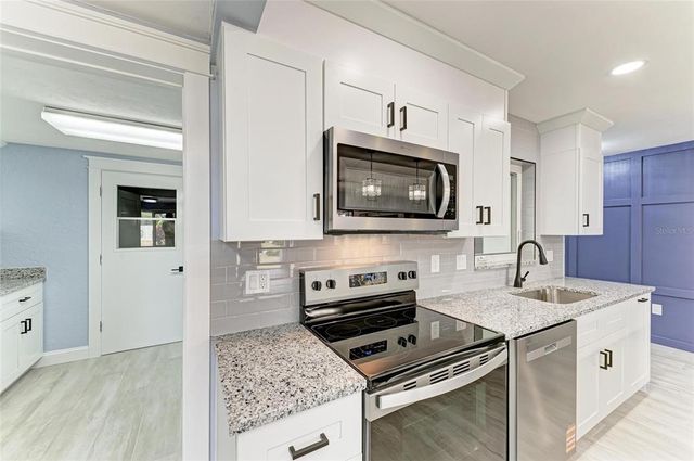 1364 WESTPORT LANE 1403, Sarasota, FL 34232