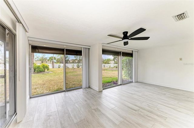 1364 WESTPORT LANE 1403, Sarasota, FL 34232