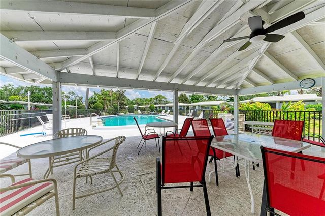 1364 WESTPORT LANE 1403, Sarasota, FL 34232