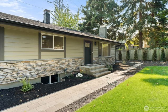 12215 SE 35th Street, Bellevue, WA 98006