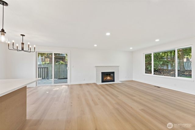 12215 SE 35th Street, Bellevue, WA 98006