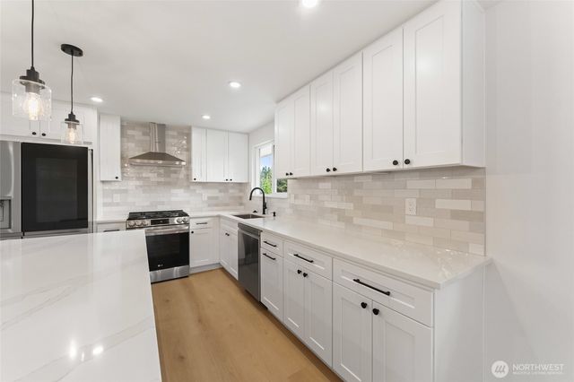 12215 SE 35th Street, Bellevue, WA 98006