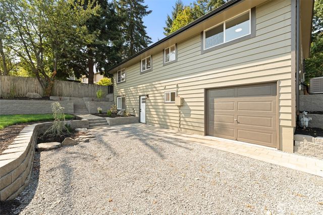 12215 SE 35th Street, Bellevue, WA 98006