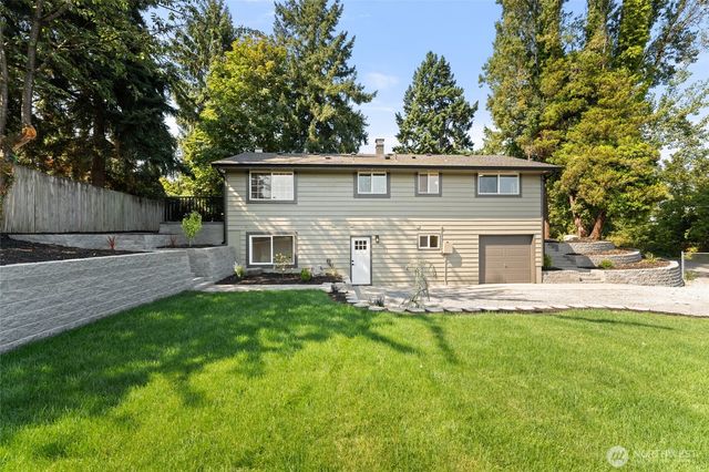 12215 SE 35th Street, Bellevue, WA 98006
