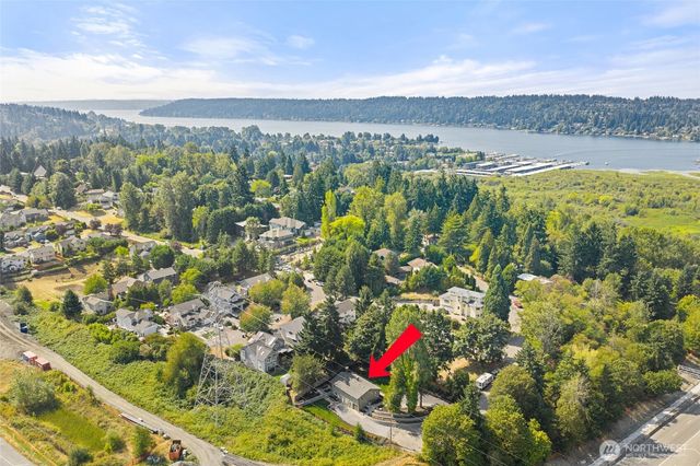 12215 SE 35th Street, Bellevue, WA 98006