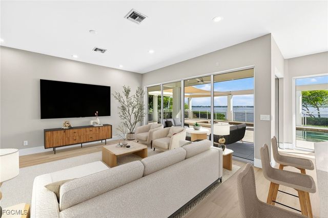 12540 Panasoffkee DR, North Fort Myers, FL 33903