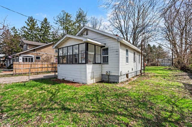 1008 Cooper Avenue, Kalamazoo, MI 49048