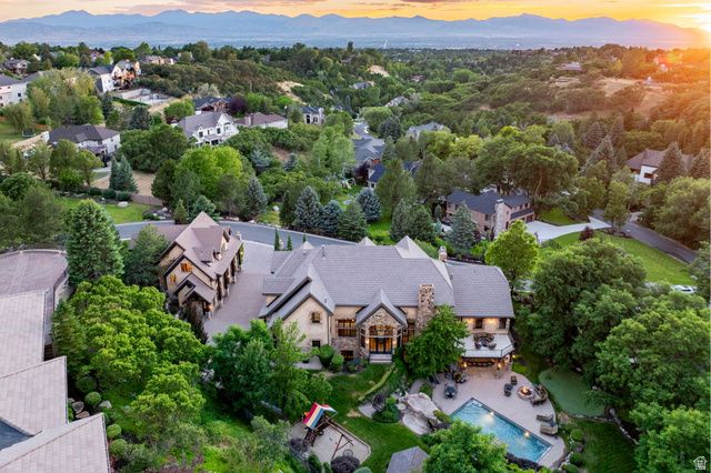 18 SNOW FOREST LN, Sandy, UT 84092
