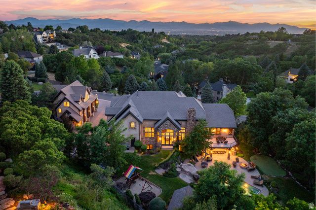 18 SNOW FOREST LN, Sandy, UT 84092