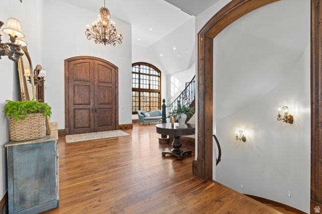 18 SNOW FOREST LN, Sandy, UT 84092