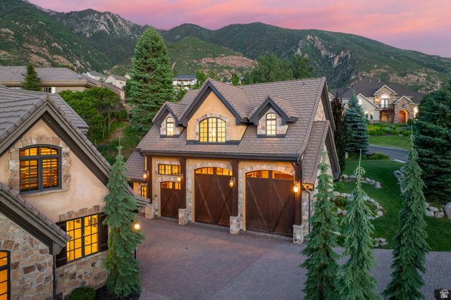 18 SNOW FOREST LN, Sandy, UT 84092
