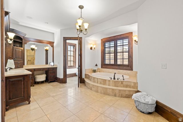 18 SNOW FOREST LN, Sandy, UT 84092