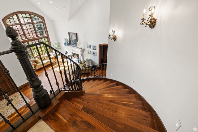 18 SNOW FOREST LN, Sandy, UT 84092