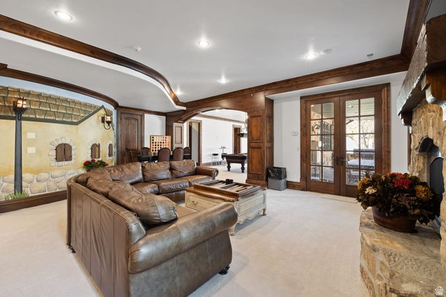 18 SNOW FOREST LN, Sandy, UT 84092