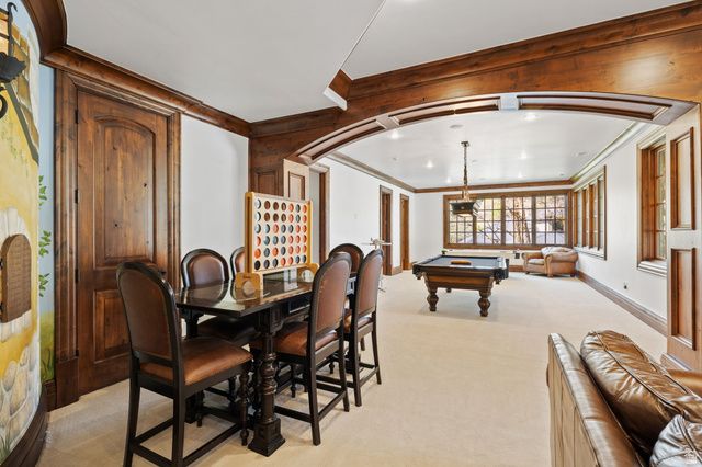 18 SNOW FOREST LN, Sandy, UT 84092
