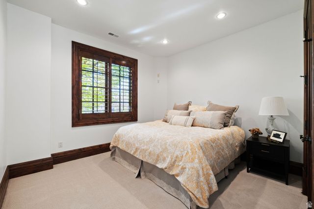 18 SNOW FOREST LN, Sandy, UT 84092