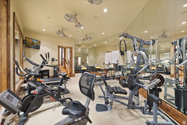 18 SNOW FOREST LN, Sandy, UT 84092