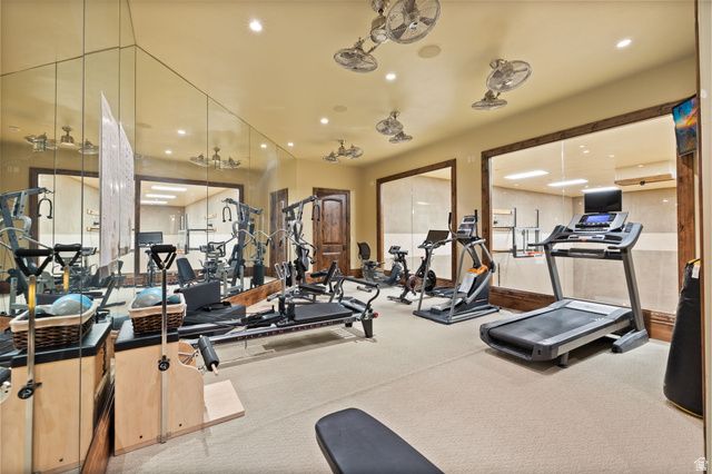 18 SNOW FOREST LN, Sandy, UT 84092