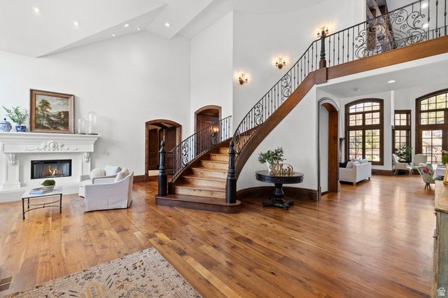18 SNOW FOREST LN, Sandy, UT 84092