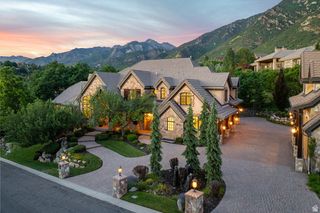 18 SNOW FOREST LN, Sandy, UT 84092