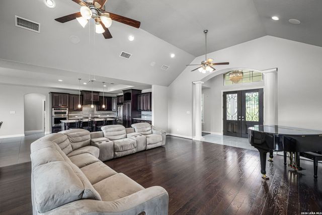1344 BORDEAUX LN, New Braunfels, TX 78132
