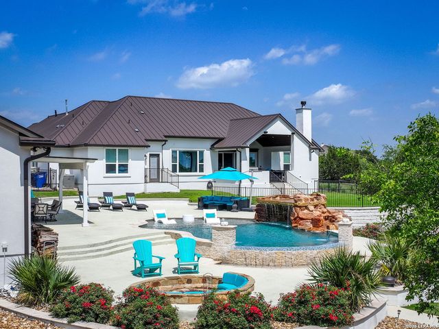 1344 BORDEAUX LN, New Braunfels, TX 78132