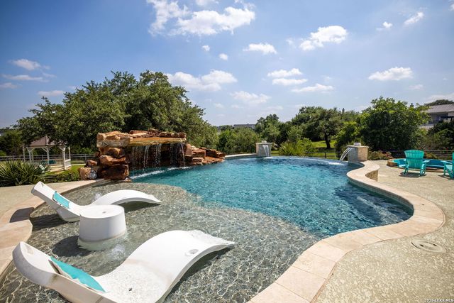 1344 BORDEAUX LN, New Braunfels, TX 78132