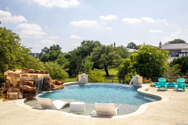 1344 BORDEAUX LN, New Braunfels, TX 78132