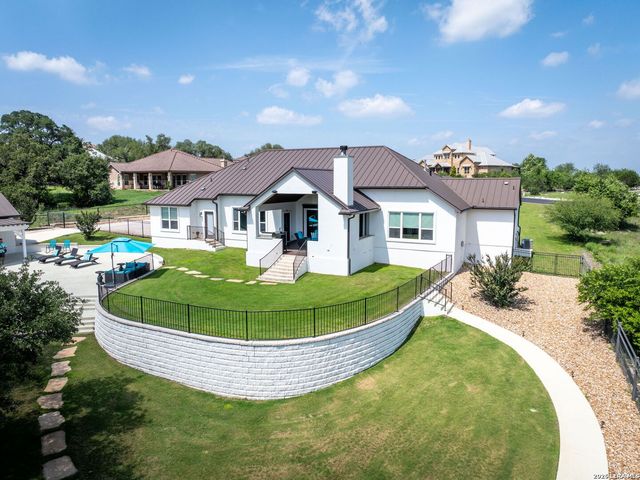1344 BORDEAUX LN, New Braunfels, TX 78132
