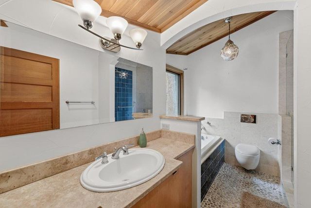 450 Stellar Way, Boulder Creek, CA 95006
