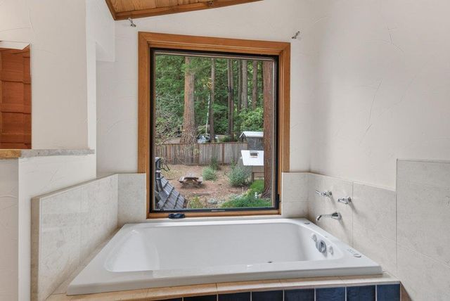 450 Stellar Way, Boulder Creek, CA 95006
