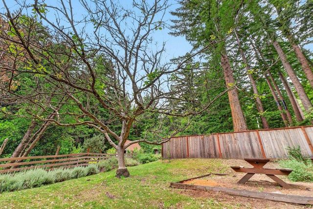 450 Stellar Way, Boulder Creek, CA 95006