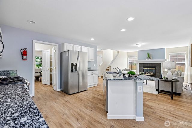 22754 NE 94th Way, Redmond, WA 98053