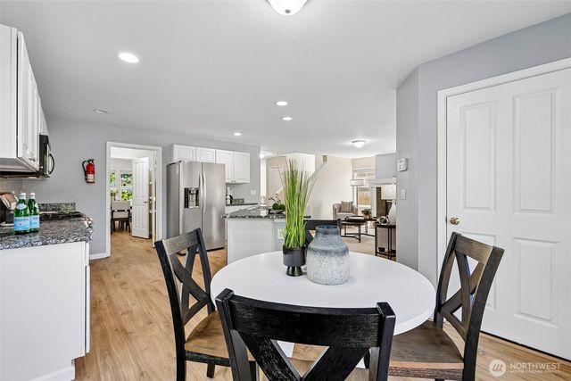 22754 NE 94th Way, Redmond, WA 98053